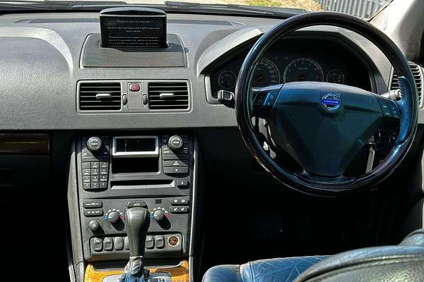 2004 Volvo XC90 T6