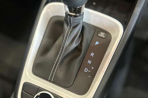 2025 Hyundai Venue Active QX.V5