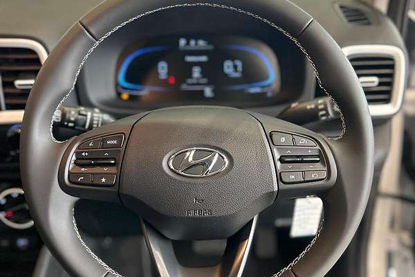 2025 Hyundai Venue Active QX.V5