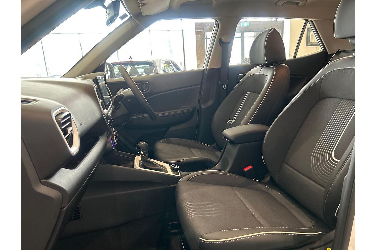 2025 Hyundai Venue Active QX.V5
