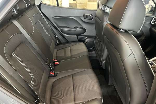 2025 Hyundai Venue Active QX.V5