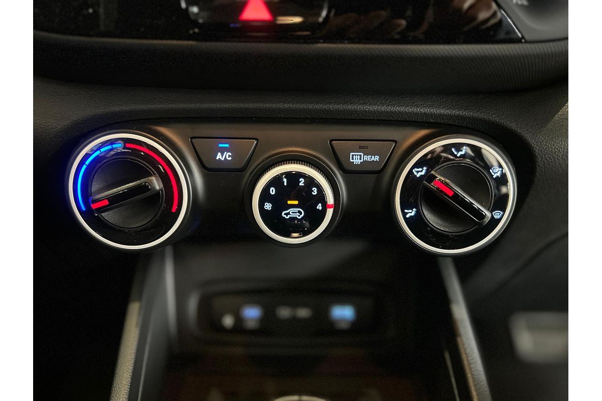 2025 Hyundai Venue Active QX.V5