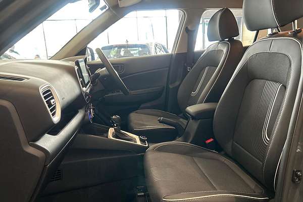 2025 Hyundai Venue Active QX.V5