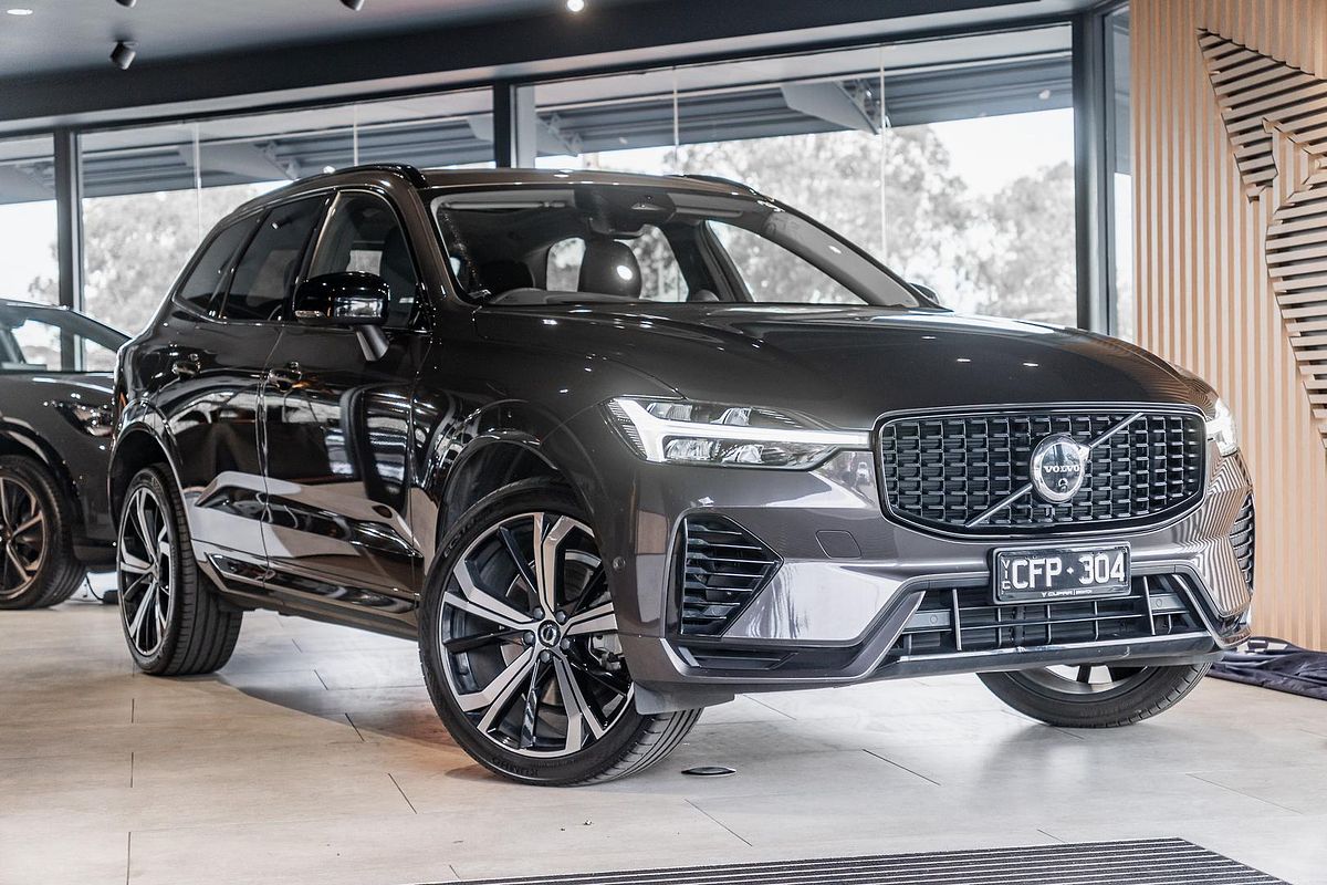 2022 Volvo XC60 Recharge Ultimate T8 Plug-In Hybrid