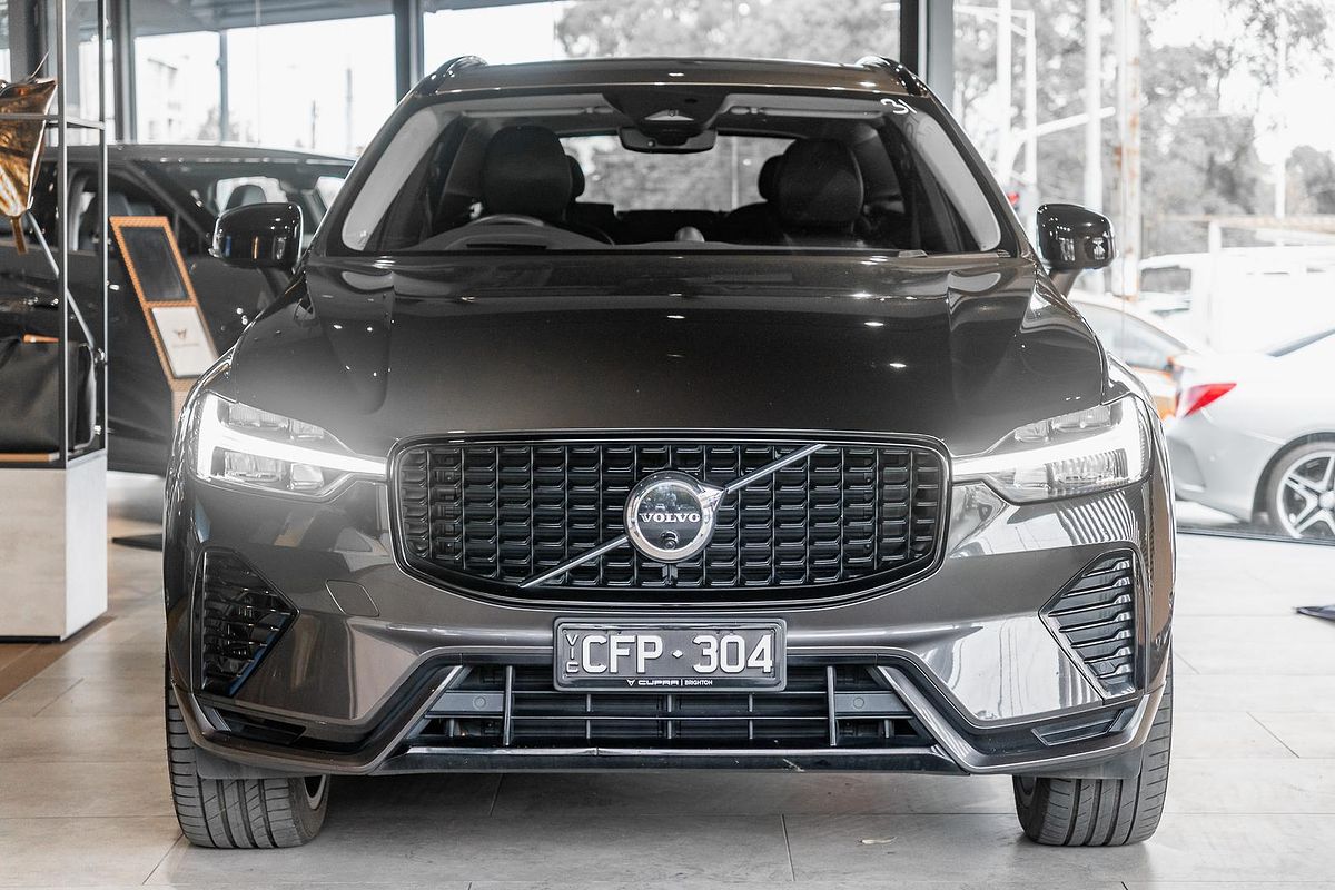2022 Volvo XC60 Recharge Ultimate T8 Plug-In Hybrid