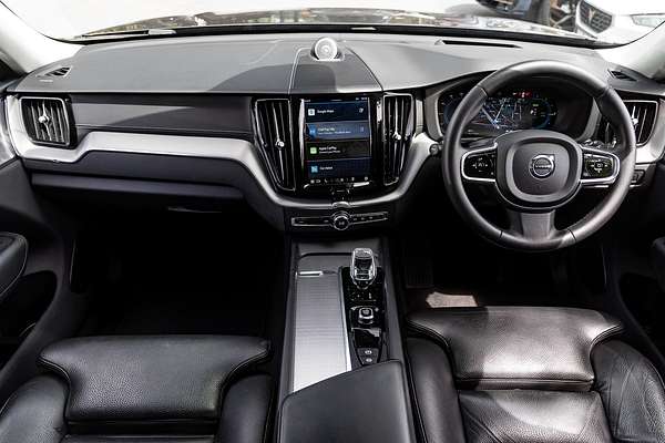 2022 Volvo XC60 Recharge Ultimate T8 Plug-In Hybrid