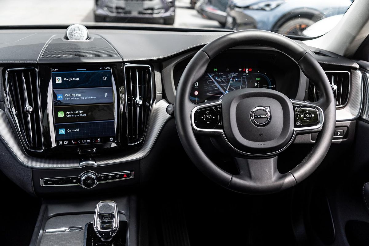 2022 Volvo XC60 Recharge Ultimate T8 Plug-In Hybrid