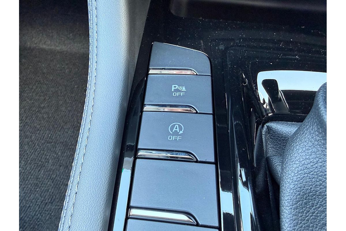 2025 Isuzu MU-X X-TERRAIN