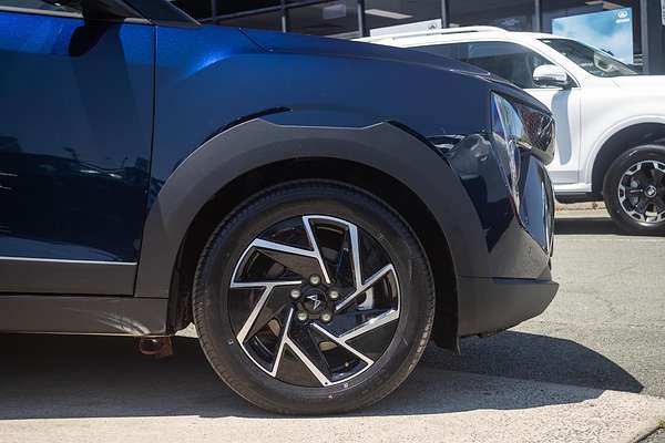 2025 Mahindra XUV3XO AX7L