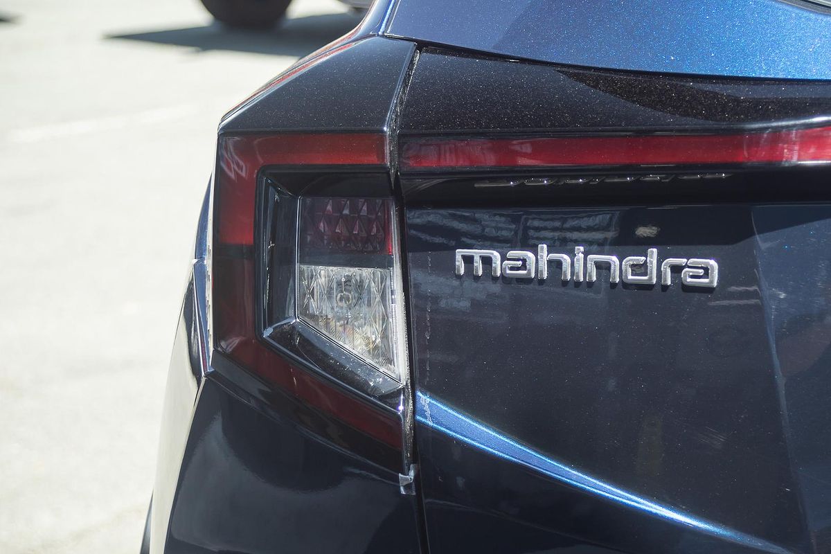 2025 Mahindra XUV3XO AX7L