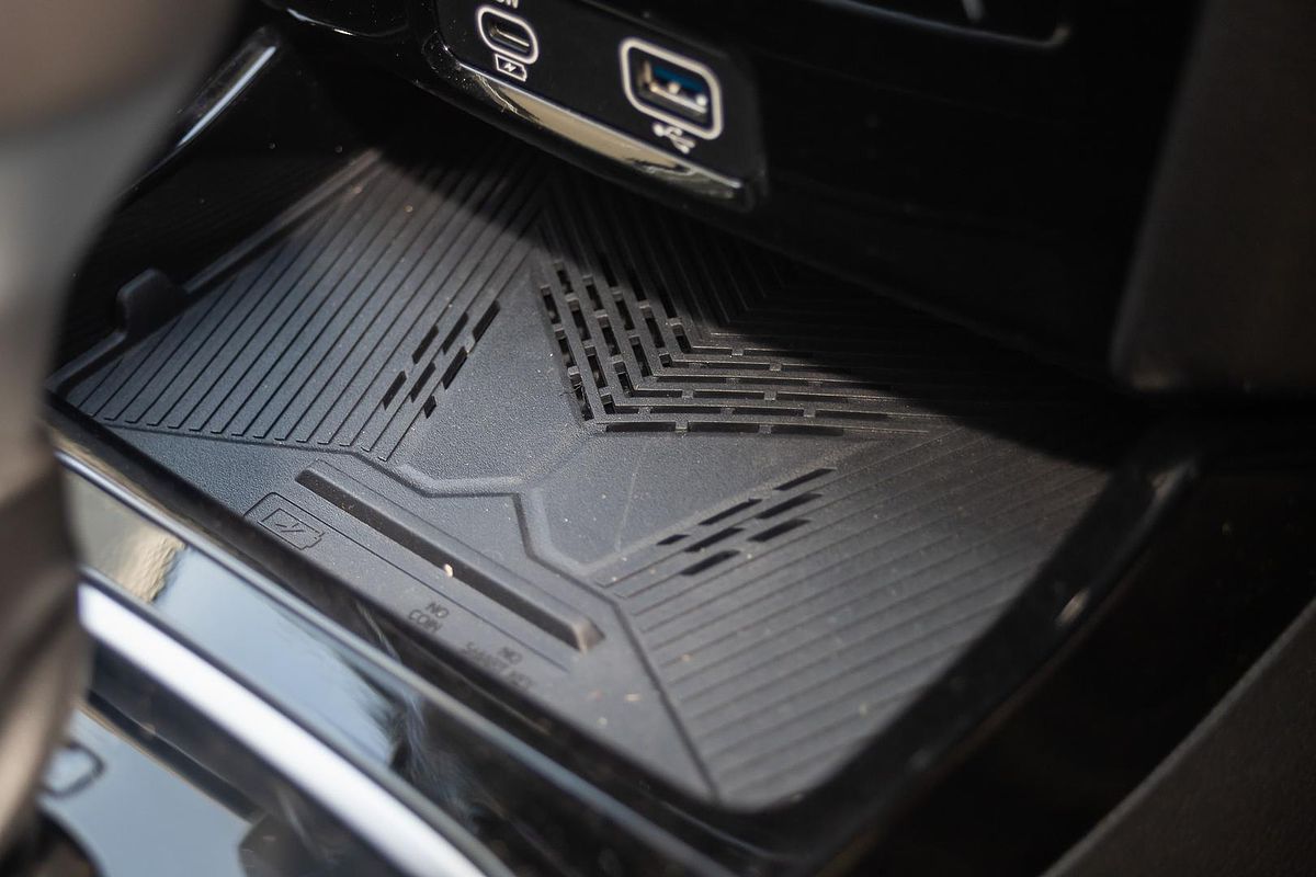 2025 Mahindra XUV3XO AX7L