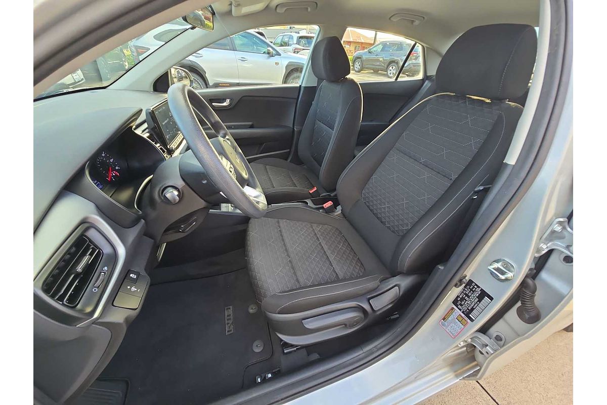 2023 Kia Rio LX