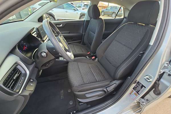 2023 Kia Rio LX