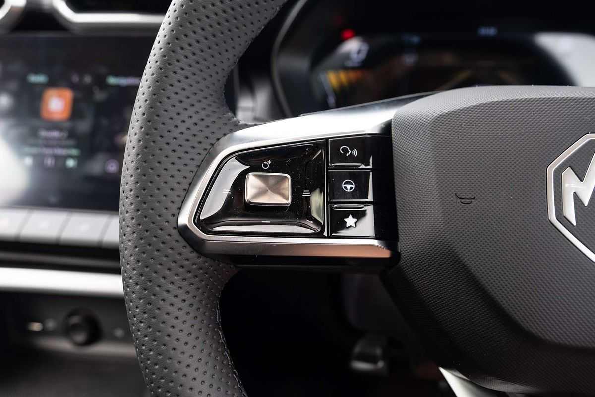 2025 MG ZS Essence Turbo ZS32