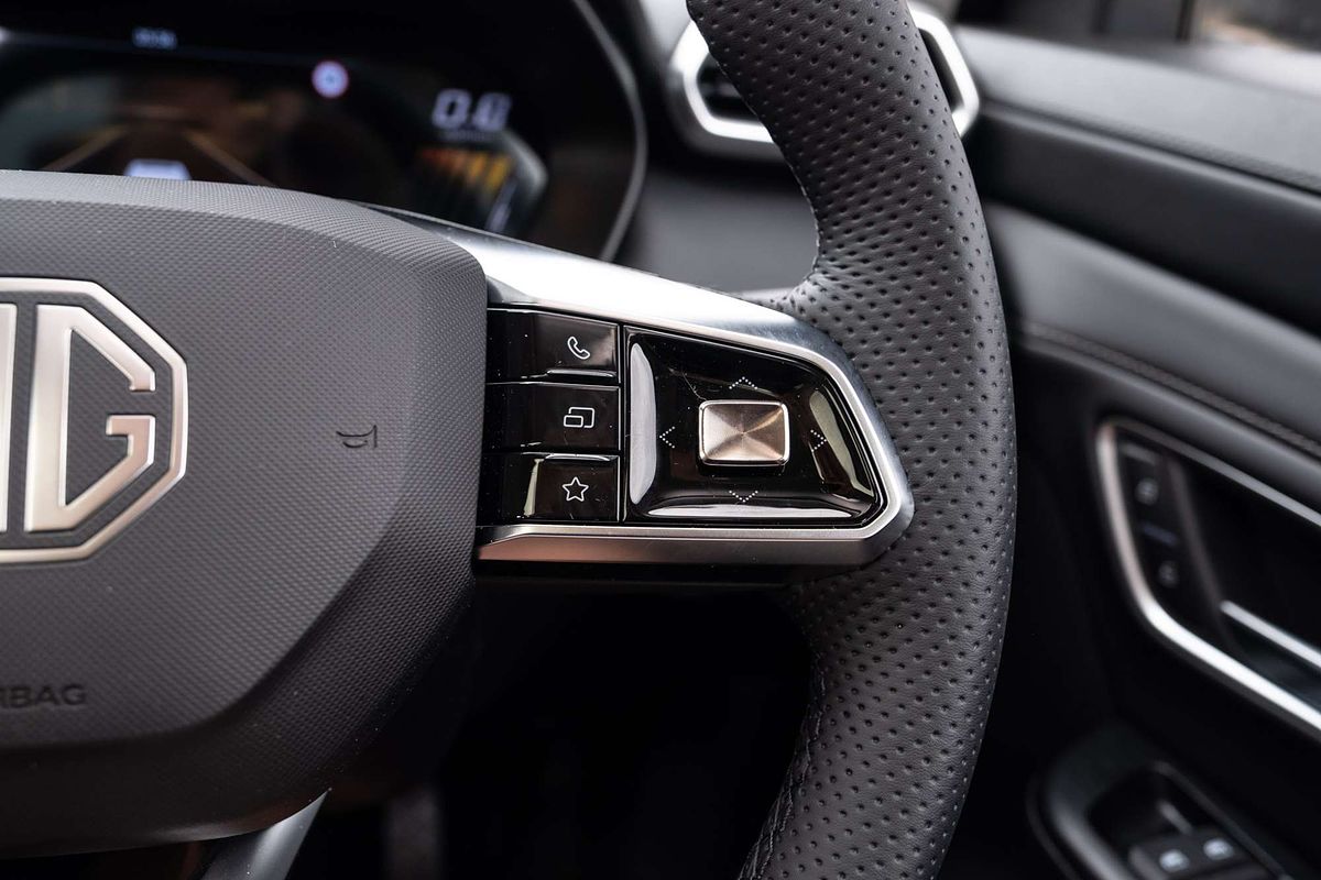 2025 MG ZS Essence Turbo ZS32