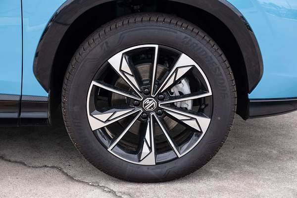 2025 MG HS Essence AS33