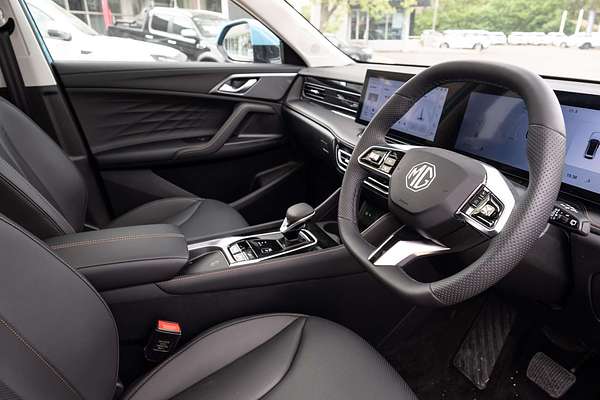 2025 MG HS Essence AS33