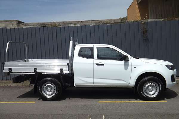 2025 Isuzu D-MAX SX High Ride Rear Wheel Drive