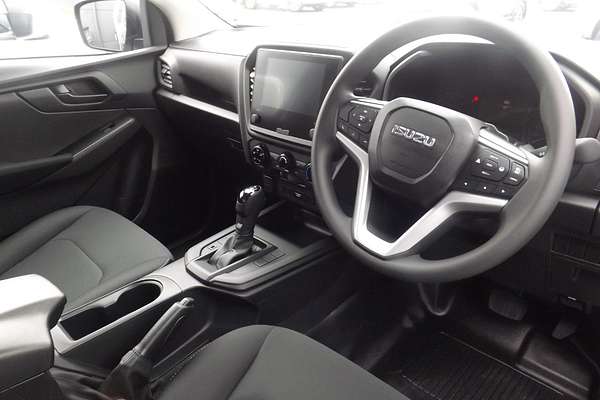 2025 Isuzu D-MAX SX High Ride Rear Wheel Drive