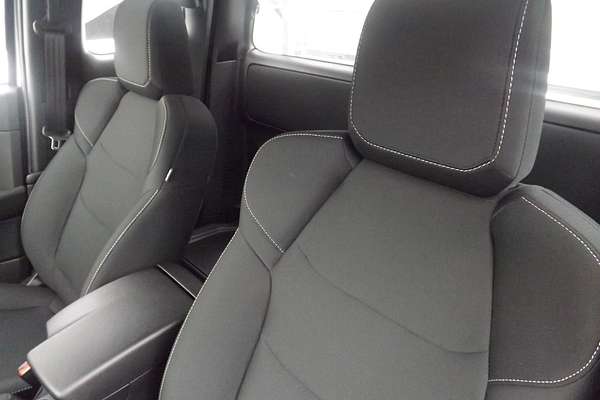 2025 Isuzu D-MAX SX High Ride Rear Wheel Drive