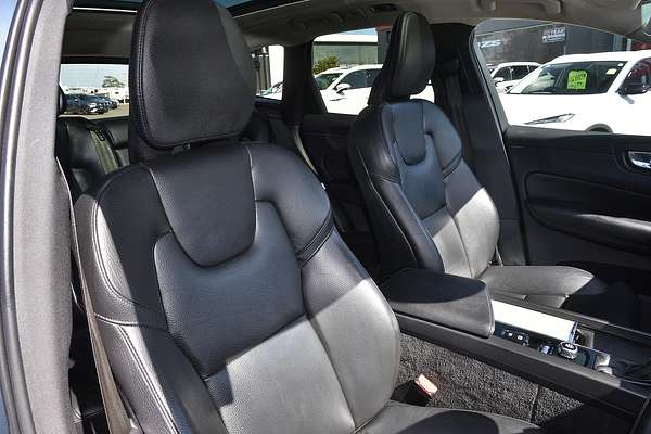 2021 Volvo XC60 D4 Inscription