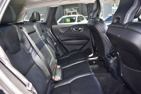 2021 Volvo XC60 D4 Inscription