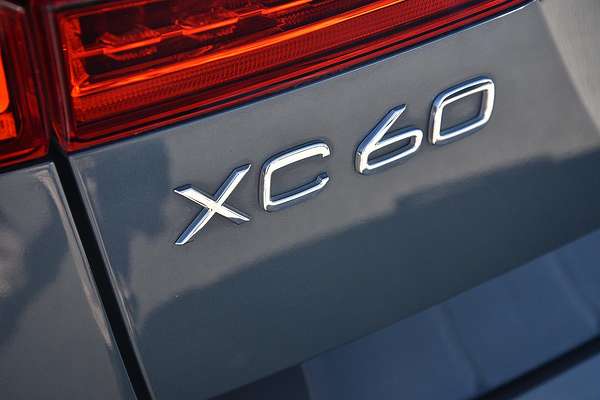 2021 Volvo XC60 D4 Inscription