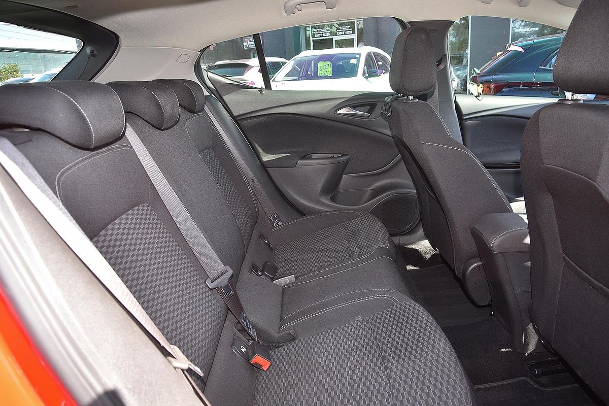2017 Holden Astra R BK