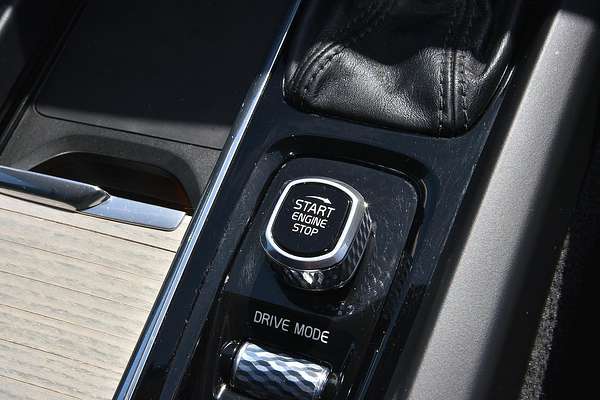 2021 Volvo XC60 D4 Inscription