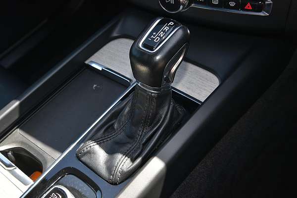 2021 Volvo XC60 D4 Inscription