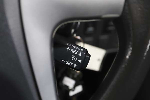 2013 Toyota Hilux SR GGN15R Rear Wheel Drive