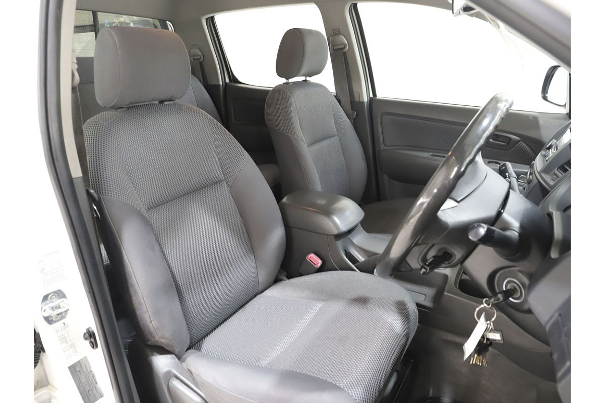 2013 Toyota Hilux SR GGN15R Rear Wheel Drive