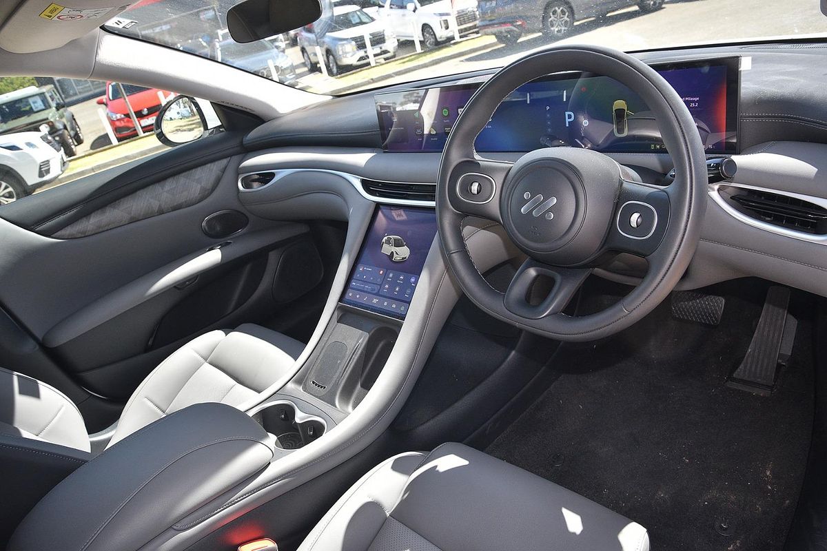 2025 MG IM5 Performance P12L