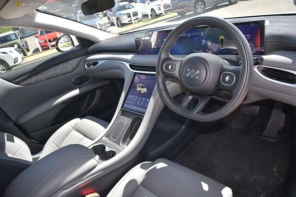 2025 MG IM5 Performance P12L