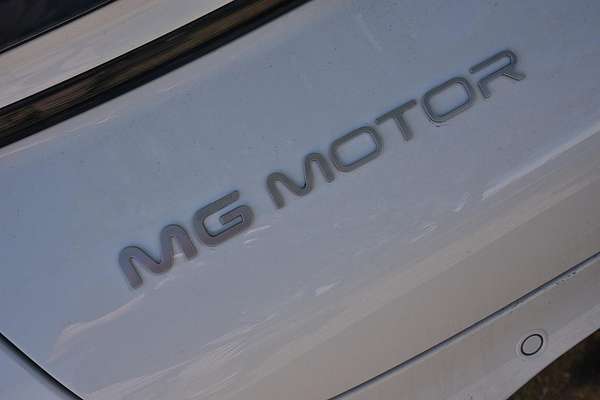 2025 MG IM5 Performance P12L