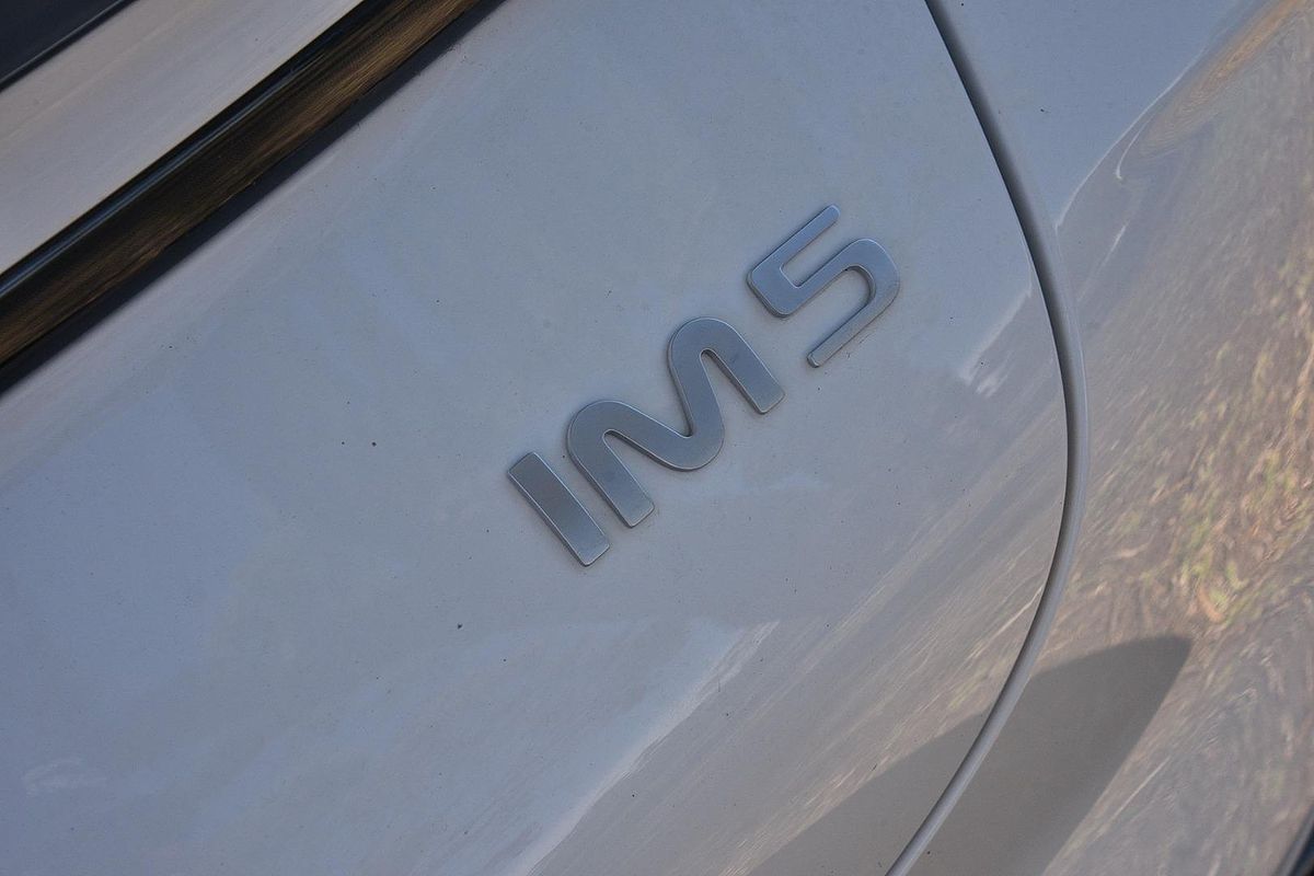 2025 MG IM5 Performance P12L