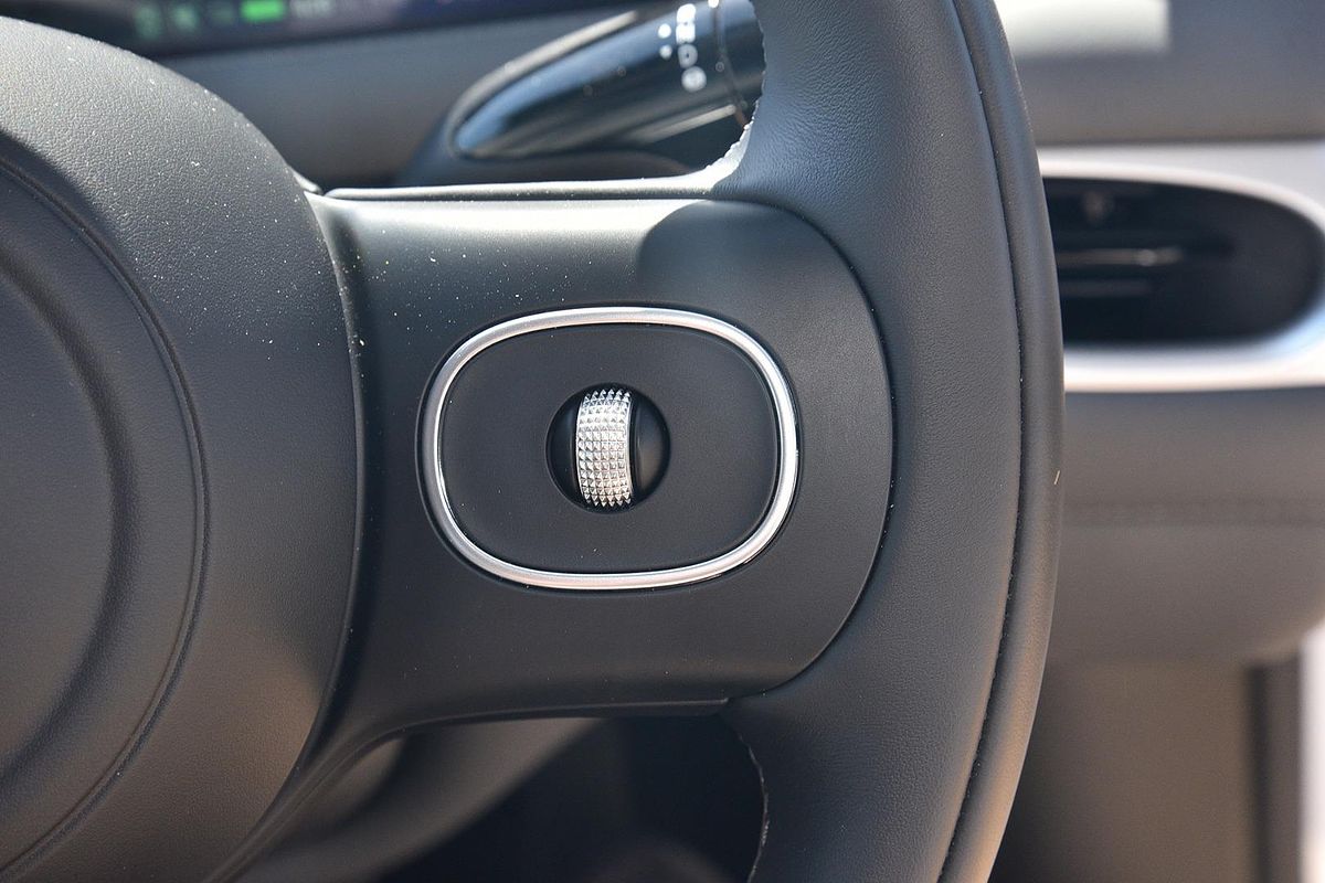 2025 MG IM5 Performance P12L