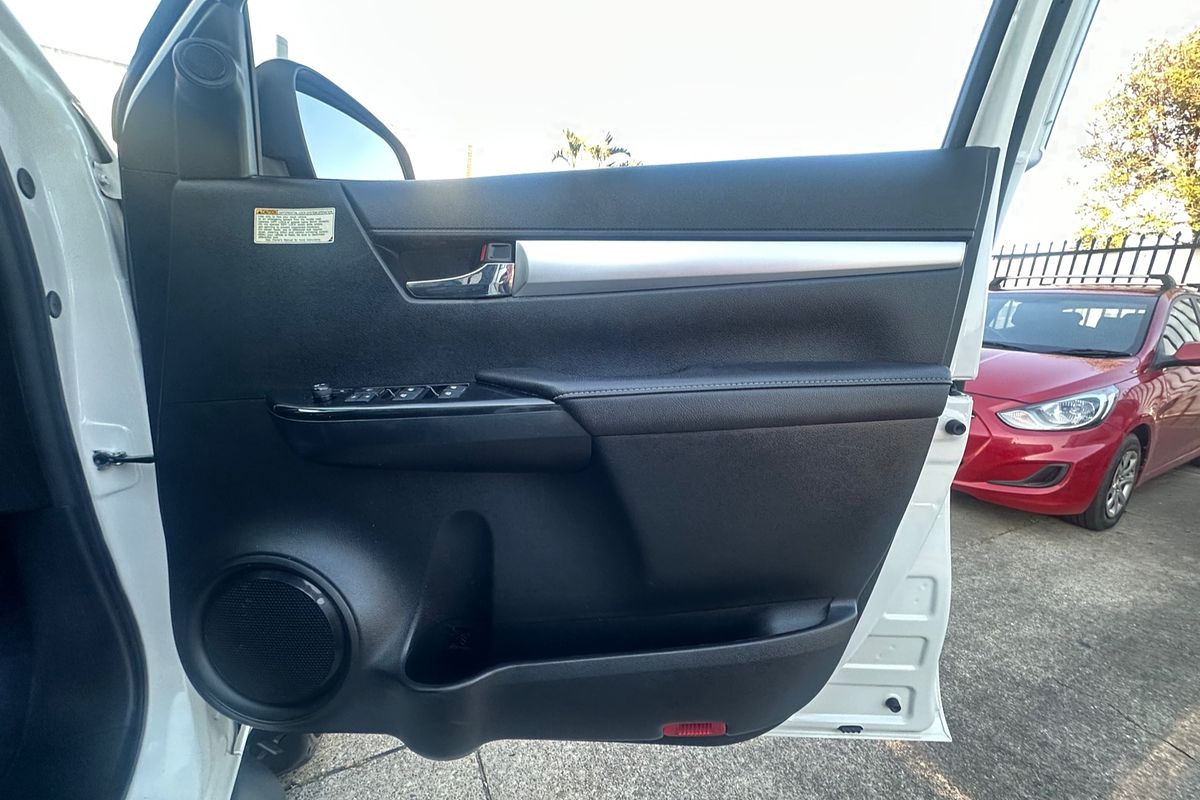 2018 Toyota Hilux SR5 GUN126R