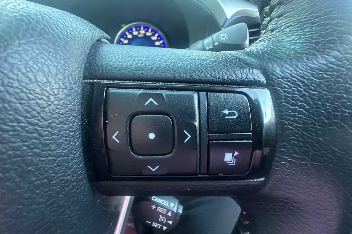 2018 Toyota Hilux SR5 GUN126R