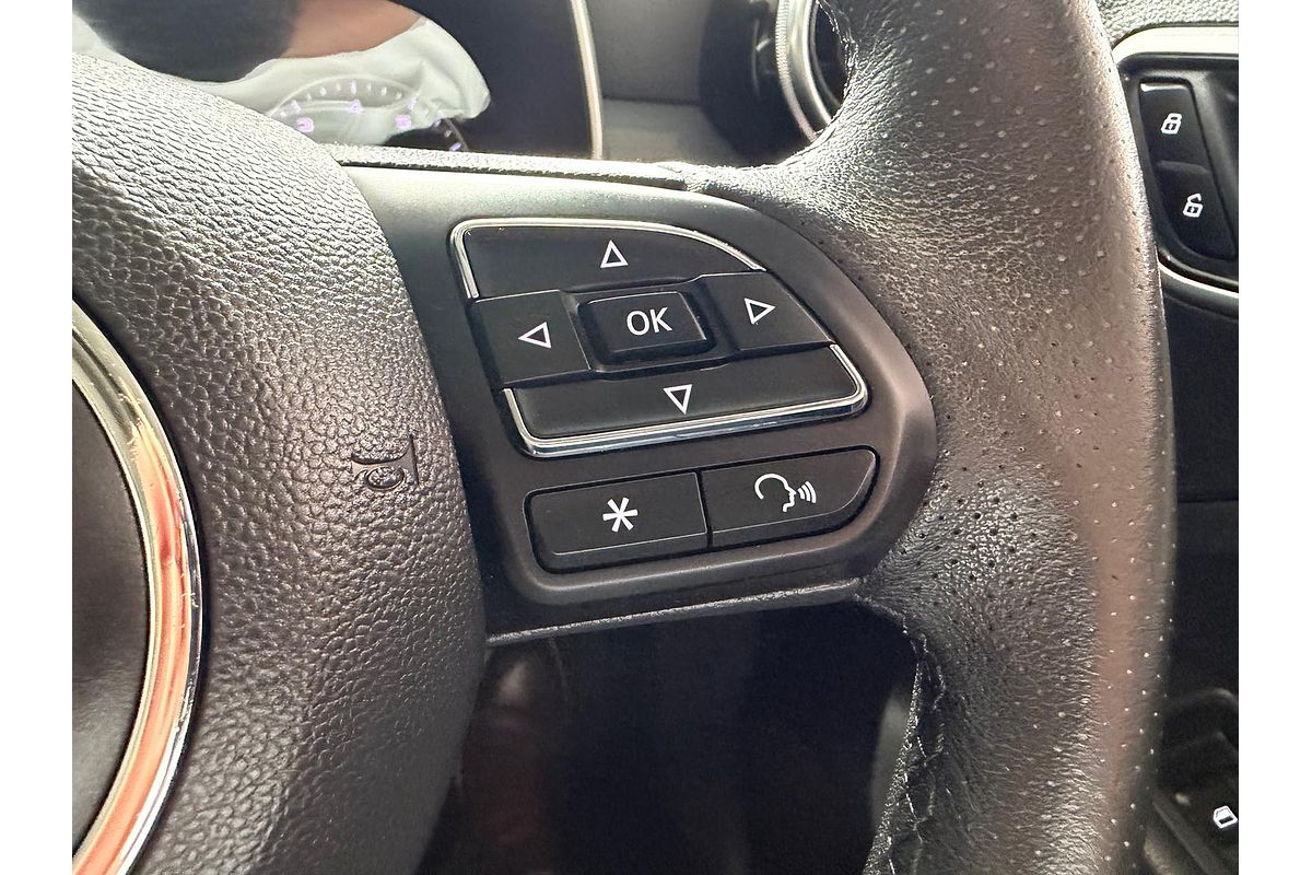 2018 MG ZS Essence AZS1