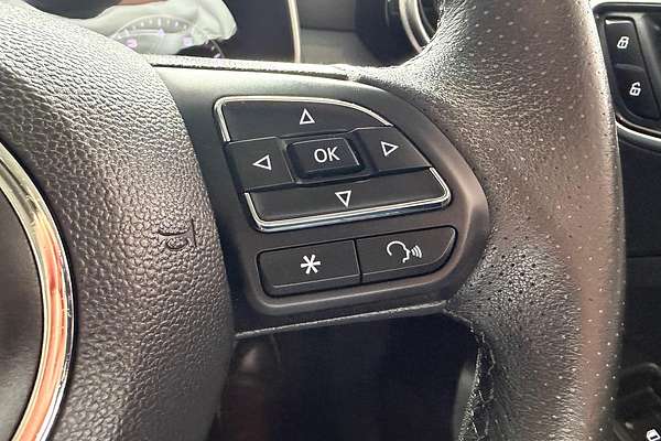 2018 MG ZS Essence AZS1