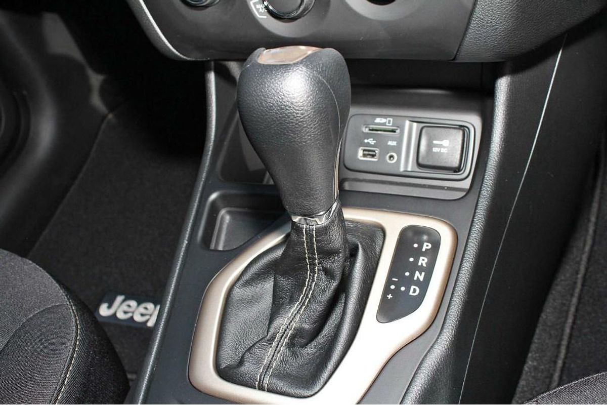 2015 Jeep Cherokee Sport KL