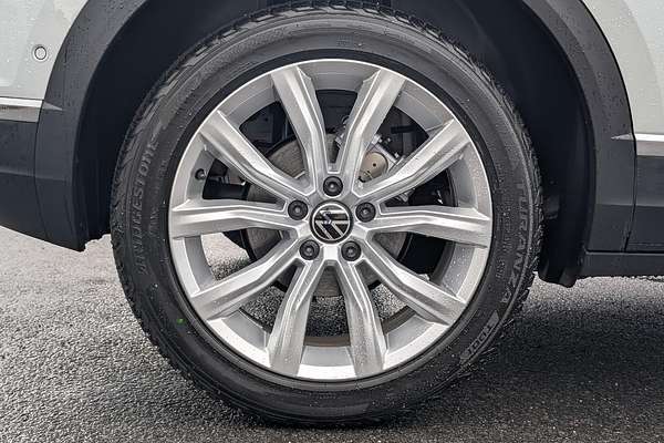 2025 Volkswagen T-Roc 110TSI Style D11