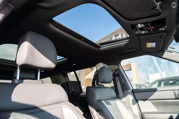 2025 Hyundai Santa Fe Hybrid Calligraphy MX5.V2