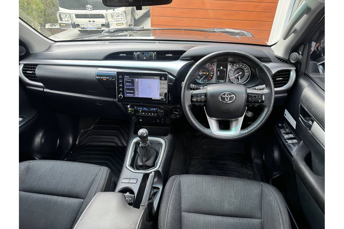 2022 Toyota Hilux SR5 GUN126R