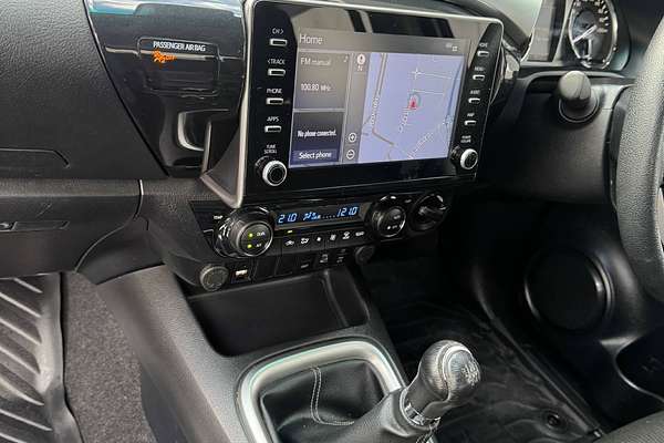 2022 Toyota Hilux SR5 GUN126R