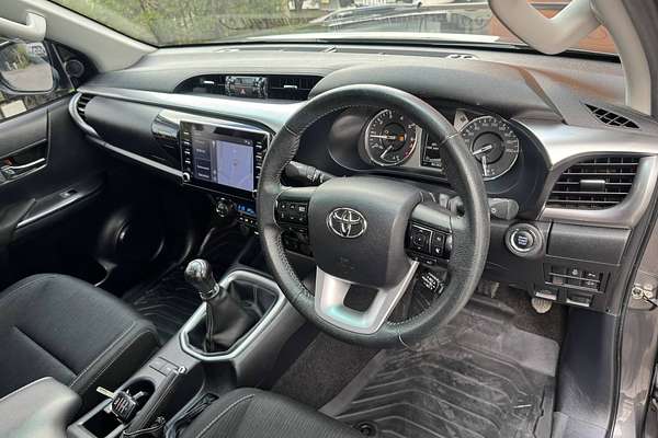 2022 Toyota Hilux SR5 GUN126R