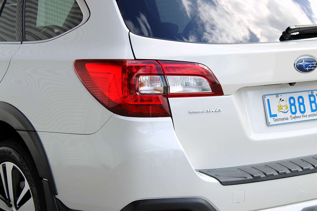 2019 Subaru Outback 2.5i Premium 5GEN