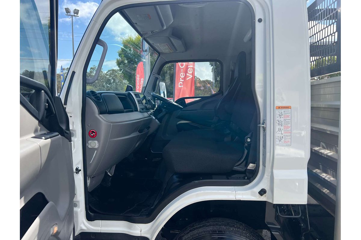 2021 Fuso Canter 615 4x2 LWB