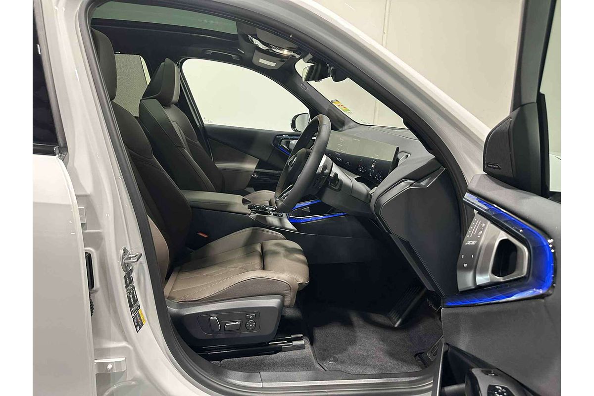 2025 BMW X3 30e xDrive G45